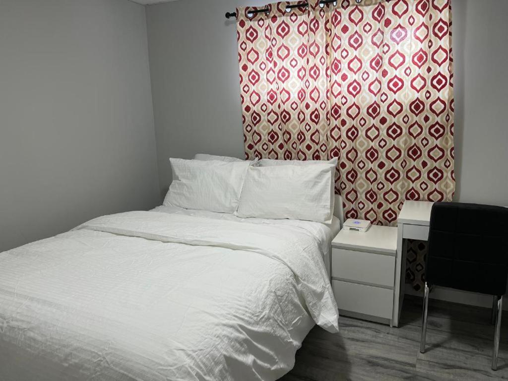 Cozy Modern And Lavish 1 Bedroom Basement Suite Winnipeg Eksteriør bilde